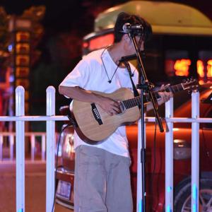 关婷娜真人裸体毛片HD AV
